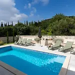 Vila Luxury Gina *