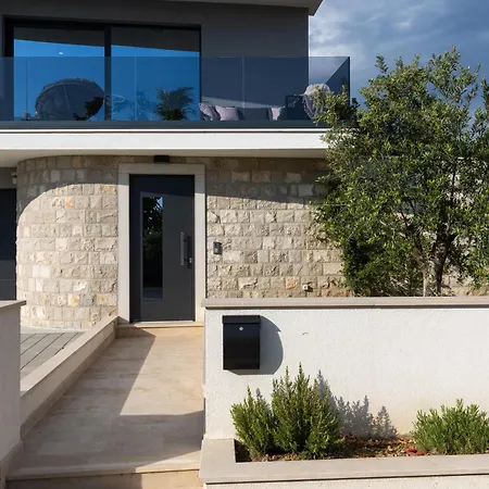 Luxury Gina Villa *