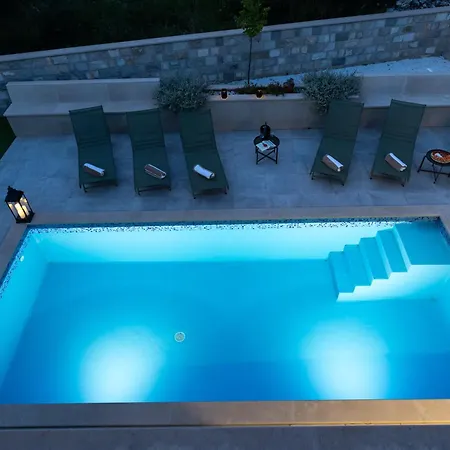 Vila Luxury Gina *