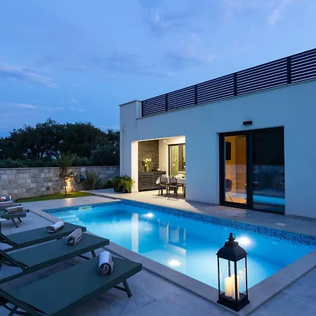Villa Luxury Gina *