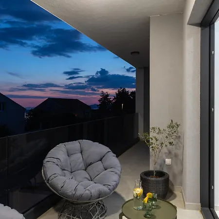 Luxury Gina Villa
