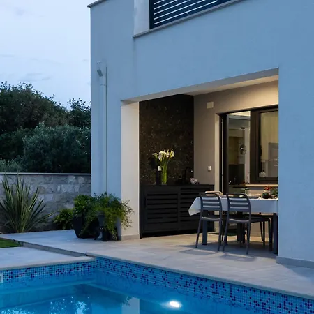 Villa Luxury Gina *
