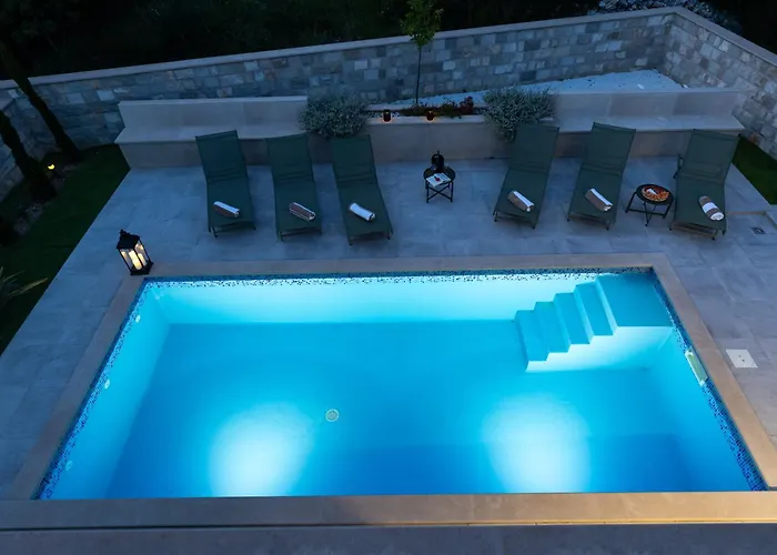 别墅 Luxury Gina *